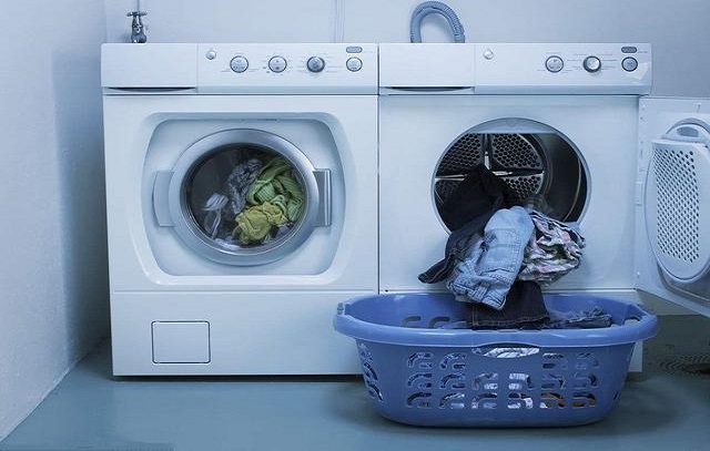 Diversi metodi speciali per la pulizia della tenda
